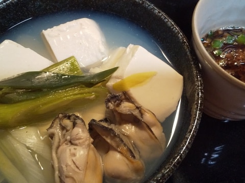 湯豆腐　～牡蠣でいつもより贅沢に～